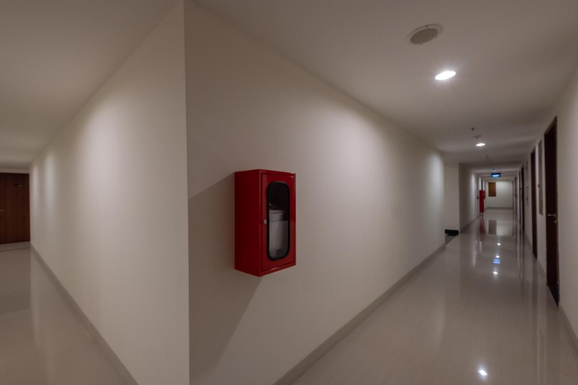 Oyo 2245 Apartment Grand Kamala Lagoon Bekasi Exterior foto
