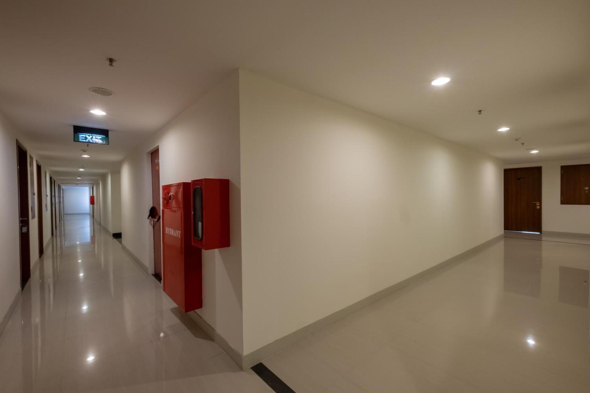 Oyo 2245 Apartment Grand Kamala Lagoon Bekasi Exterior foto