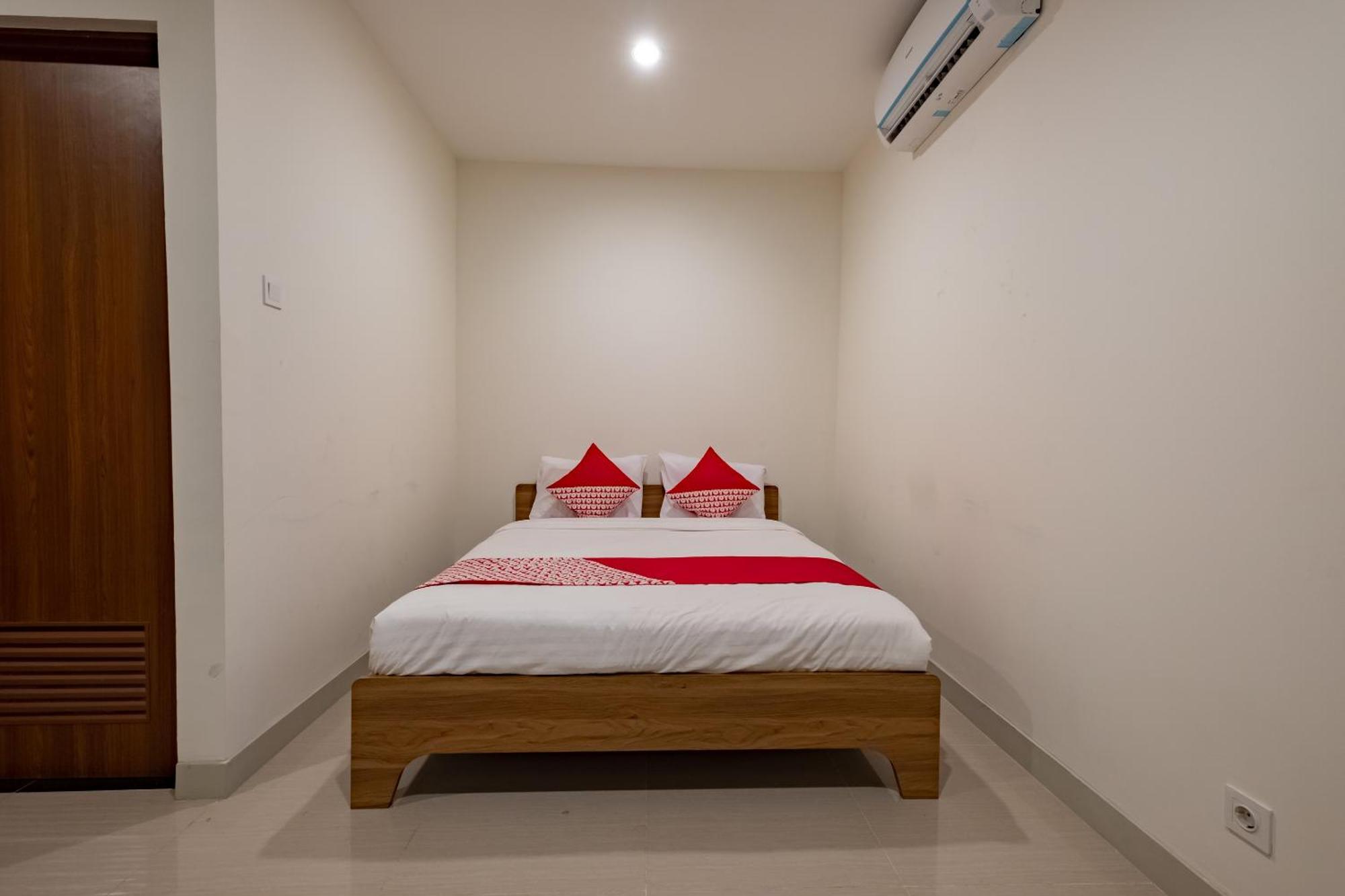 Oyo 2245 Apartment Grand Kamala Lagoon Bekasi Exterior foto